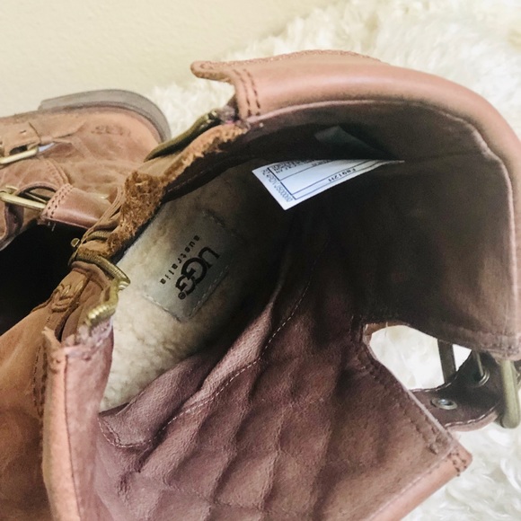 UGG Boots - Picture 4 of 5